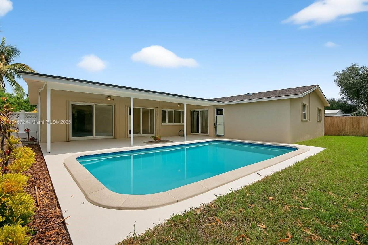 https://bt-photos.global.ssl.fastly.net/miami/1280_boomver_2_A11824572-2.jpg