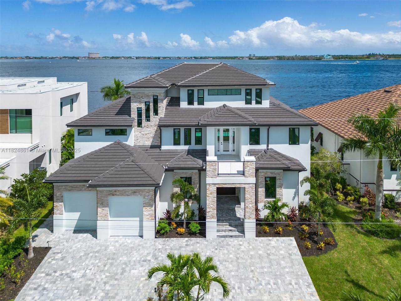 5735 Riverside Dr - Photo 1