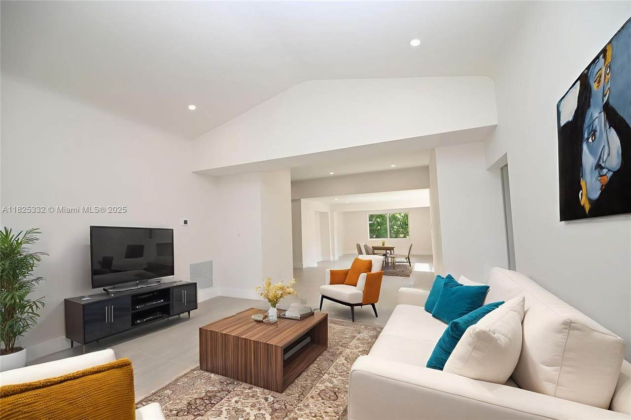 2949 14th St - Photo 1