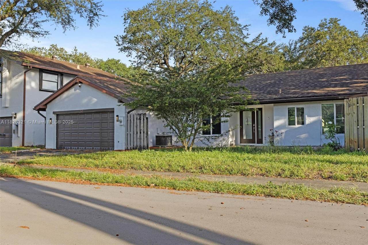 50 Forest Cir - Photo 1