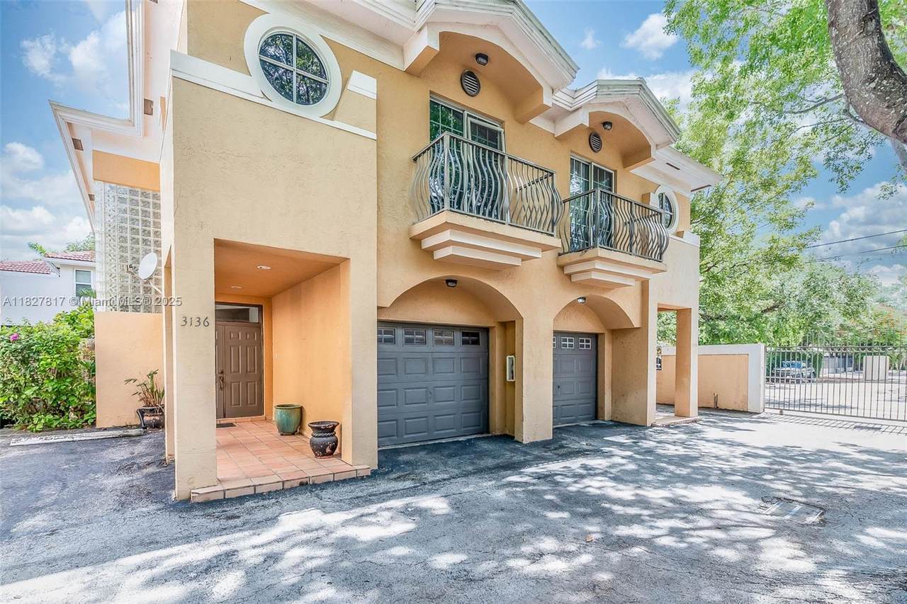 3136 Virginia St - Photo 1