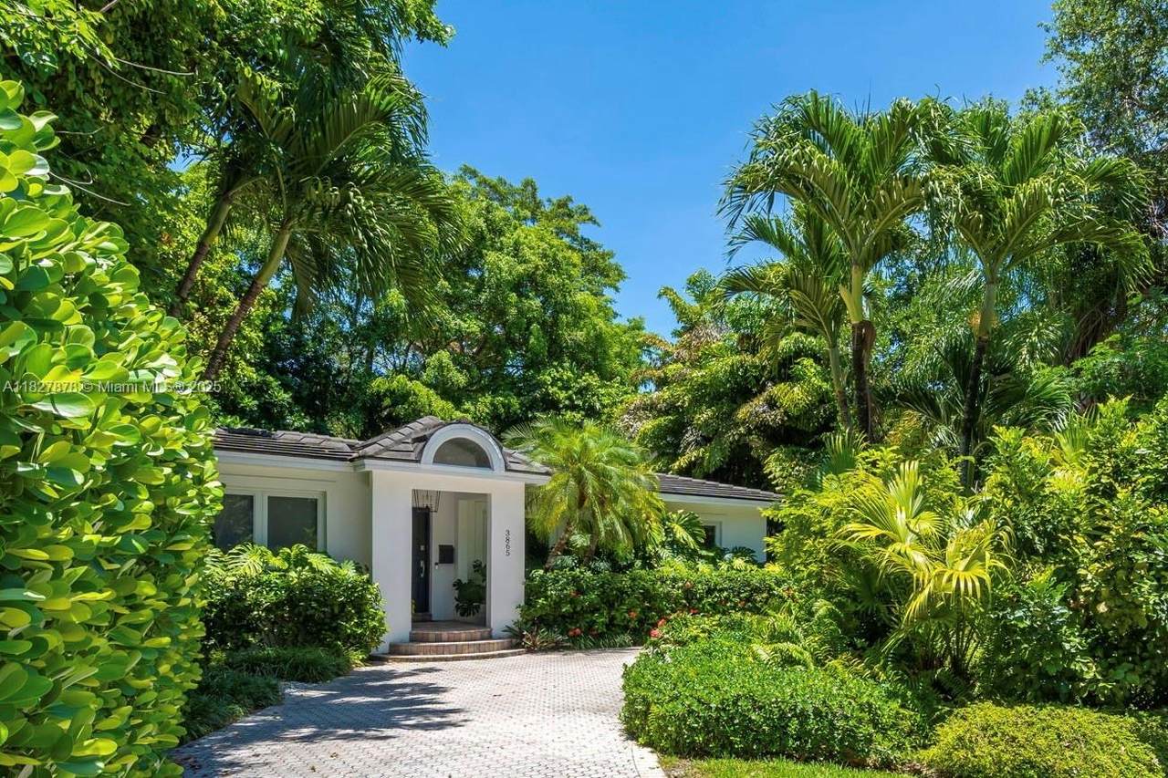 3865 Poinciana Ave - Photo 1