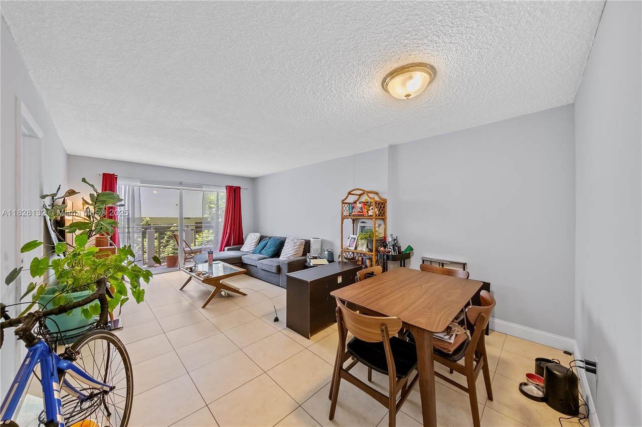 716 Michigan Ave - Photo 1