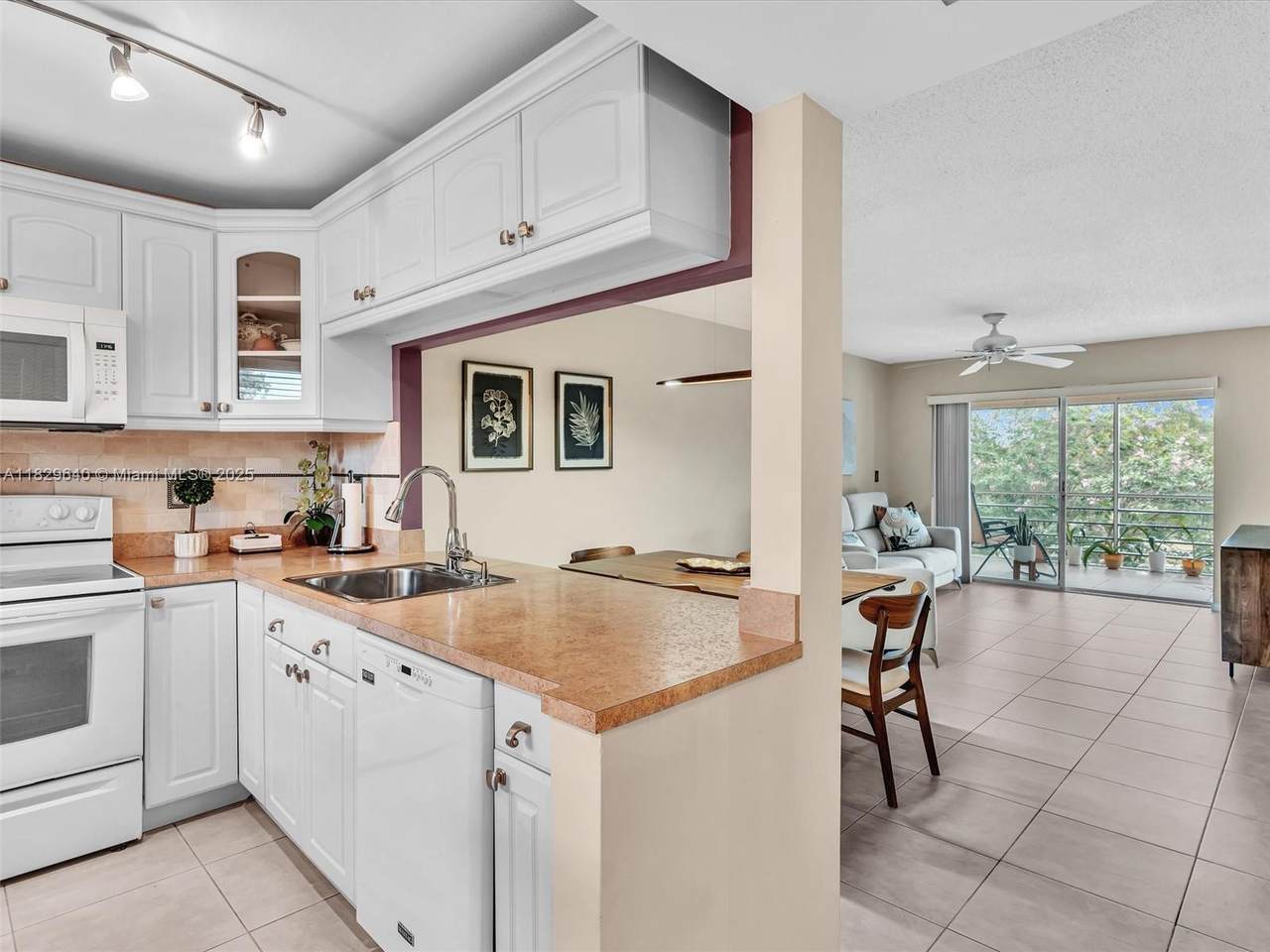 3210 Holiday Springs Blvd - Photo 1