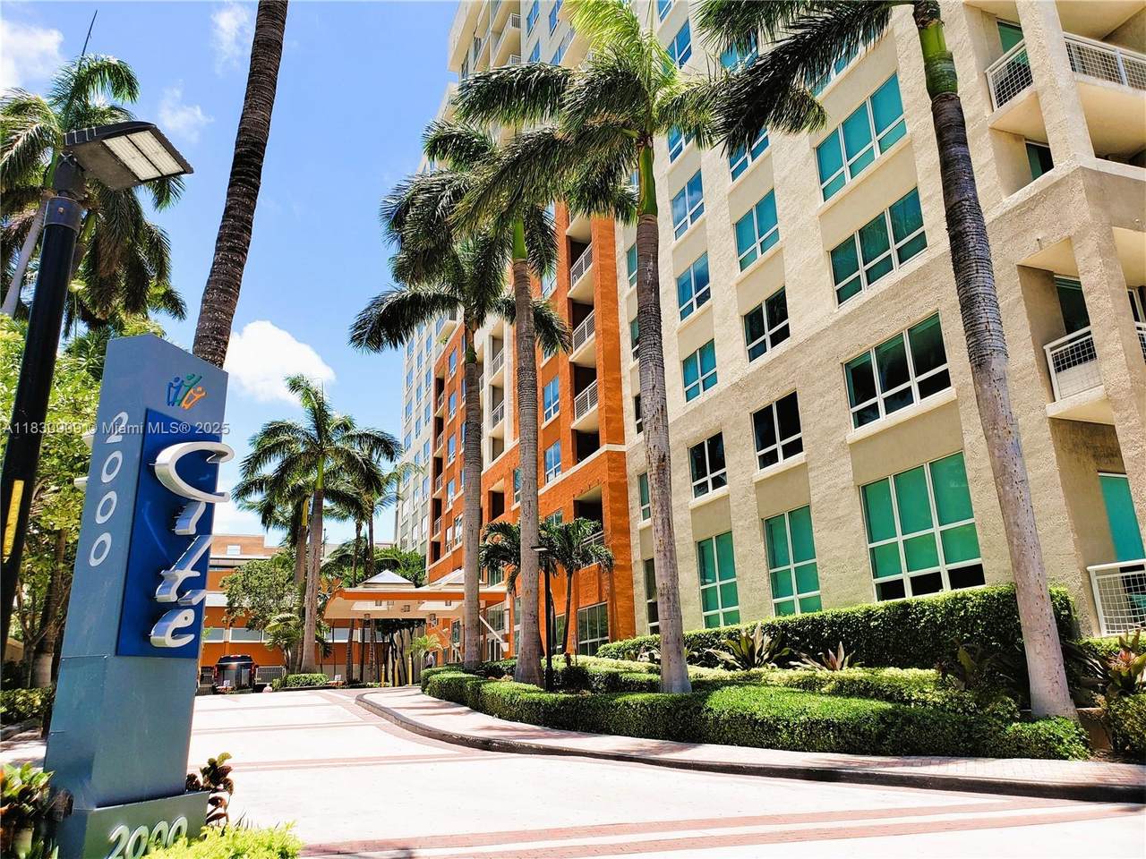 https://bt-photos.global.ssl.fastly.net/miami/1280_boomver_2_A11830909-2.jpg