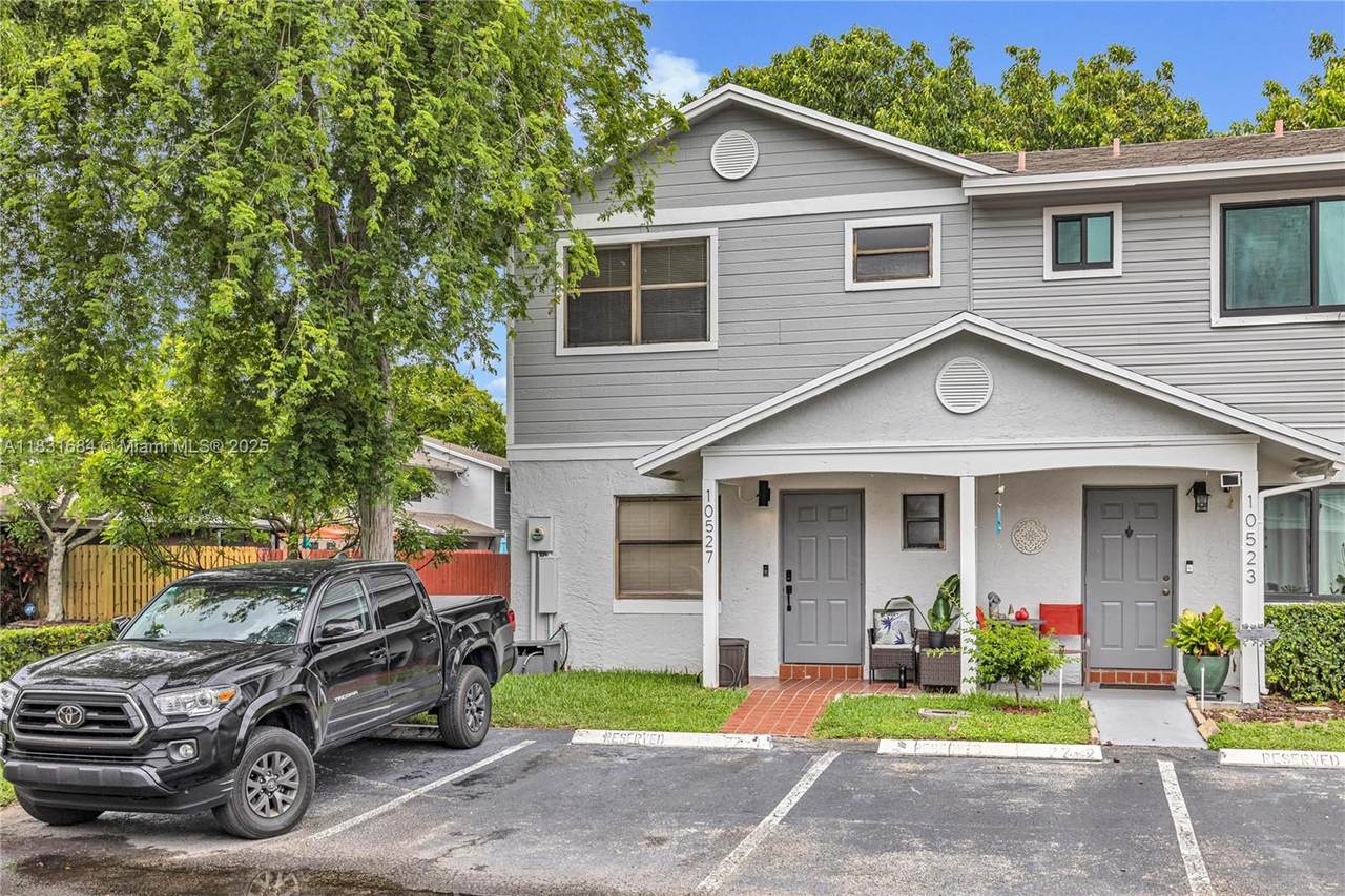 10527 6th St - Photo 1