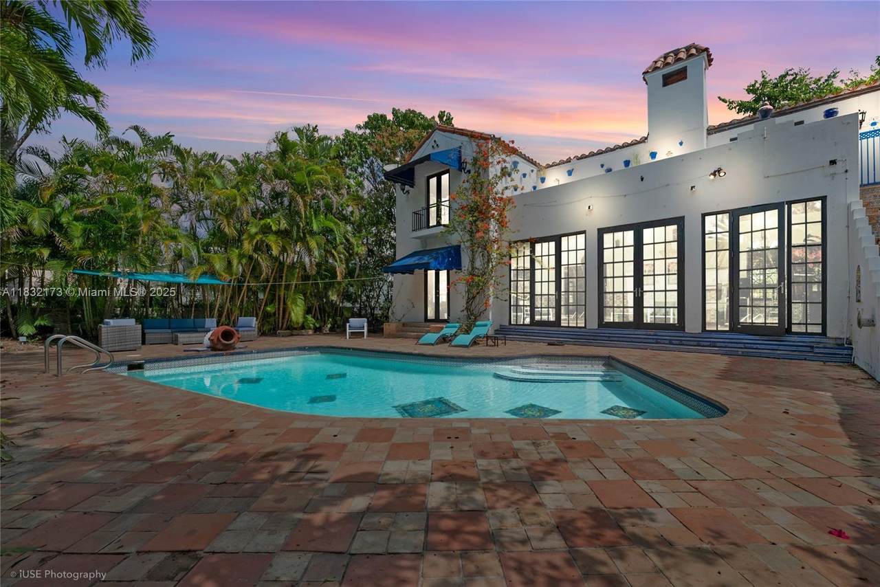 1624 Granada Blvd - Photo 1