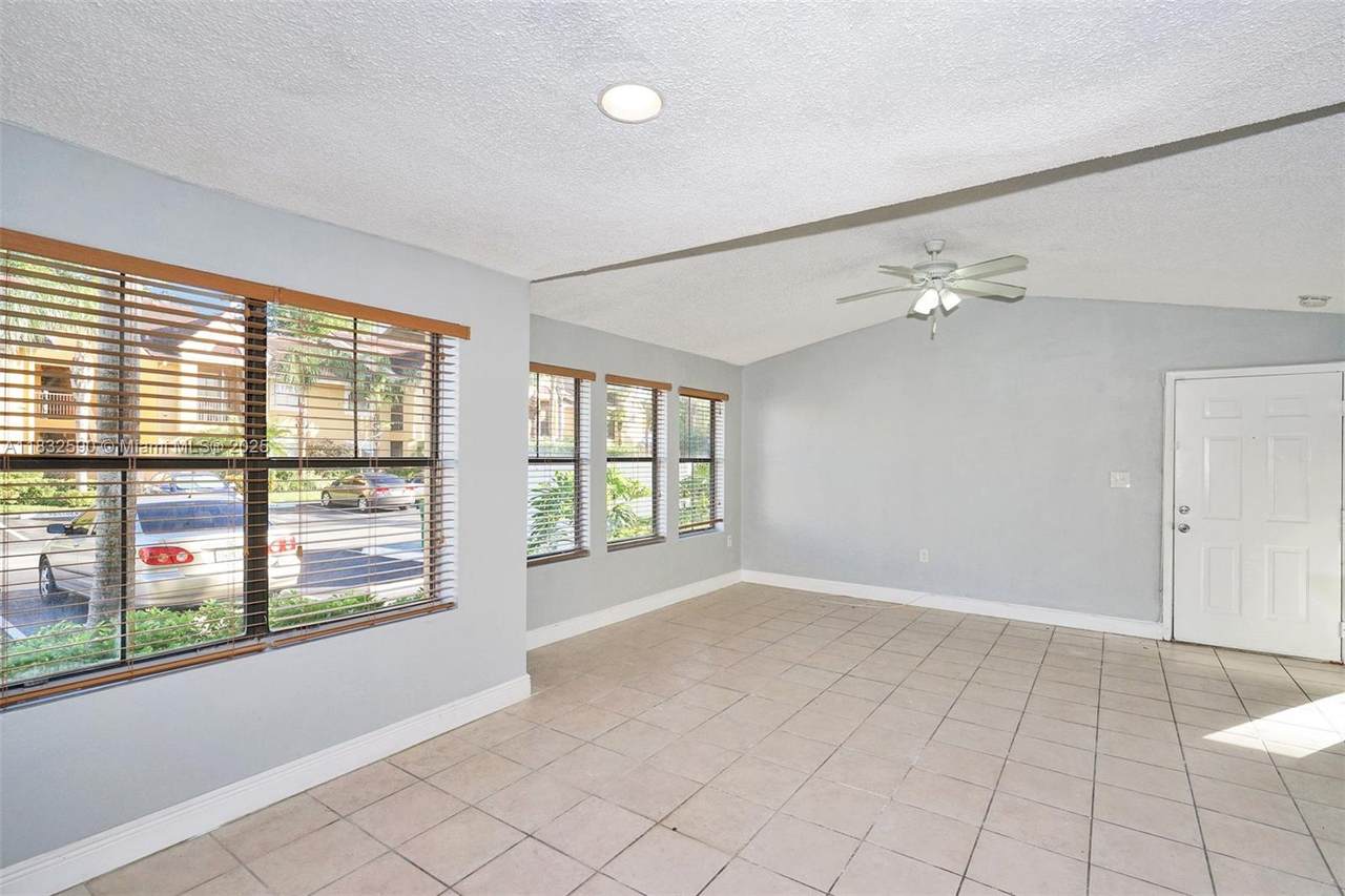 https://bt-photos.global.ssl.fastly.net/miami/1280_boomver_2_A11832590-2.jpg
