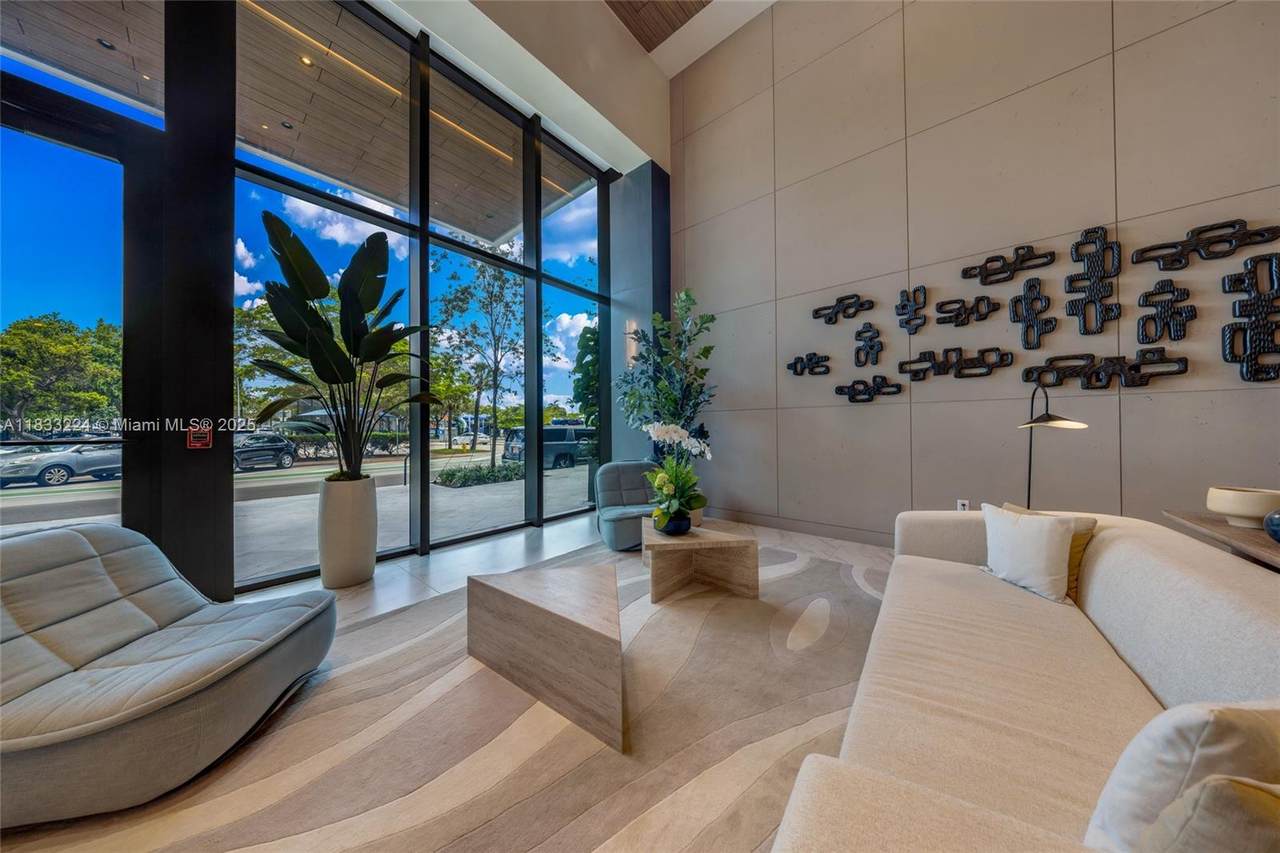 https://bt-photos.global.ssl.fastly.net/miami/1280_boomver_2_A11833224-2.jpg