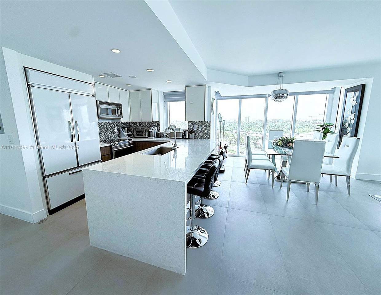 https://bt-photos.global.ssl.fastly.net/miami/1280_boomver_2_A11833496-2.jpg
