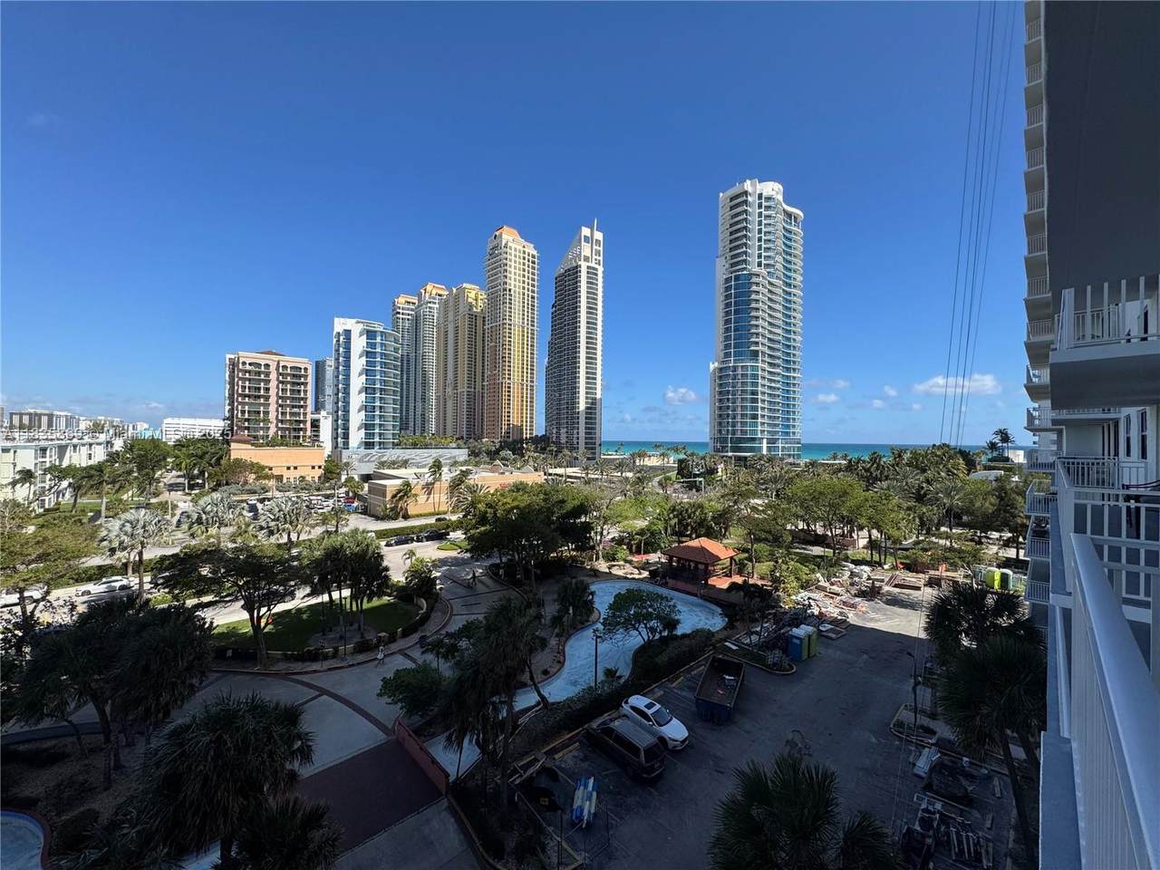 https://bt-photos.global.ssl.fastly.net/miami/1280_boomver_2_A11835869-2.jpg