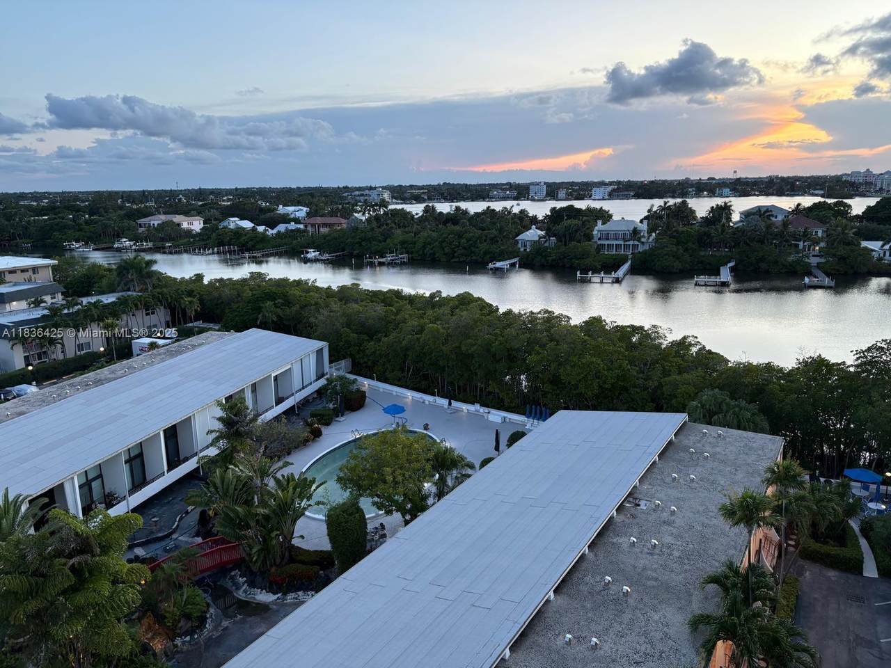 https://bt-photos.global.ssl.fastly.net/miami/1280_boomver_2_A11836425-2.jpg