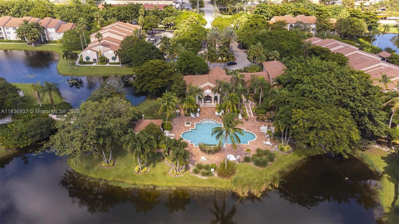 https://bt-photos.global.ssl.fastly.net/miami/1280_boomver_2_A11836937-2.jpg
