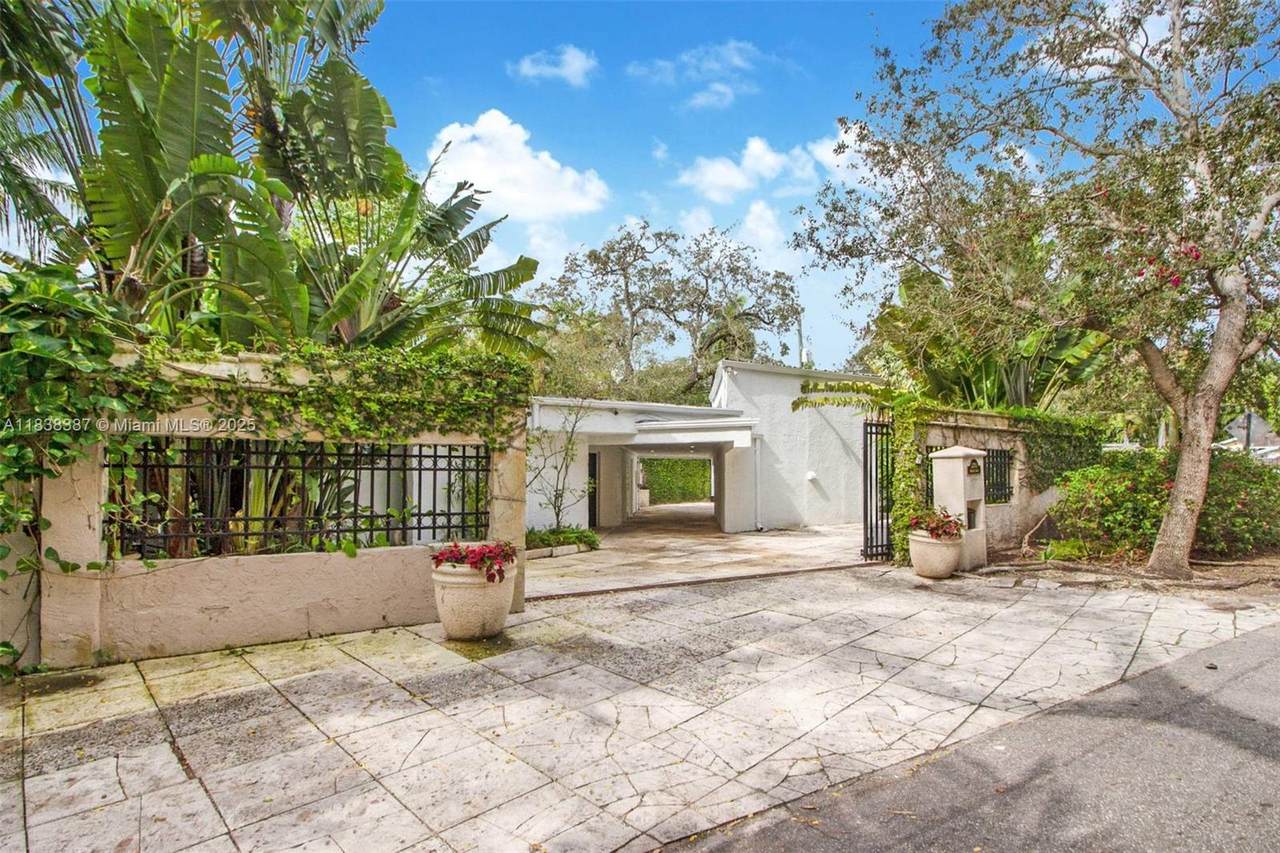 https://bt-photos.global.ssl.fastly.net/miami/1280_boomver_2_A11838387-2.jpg