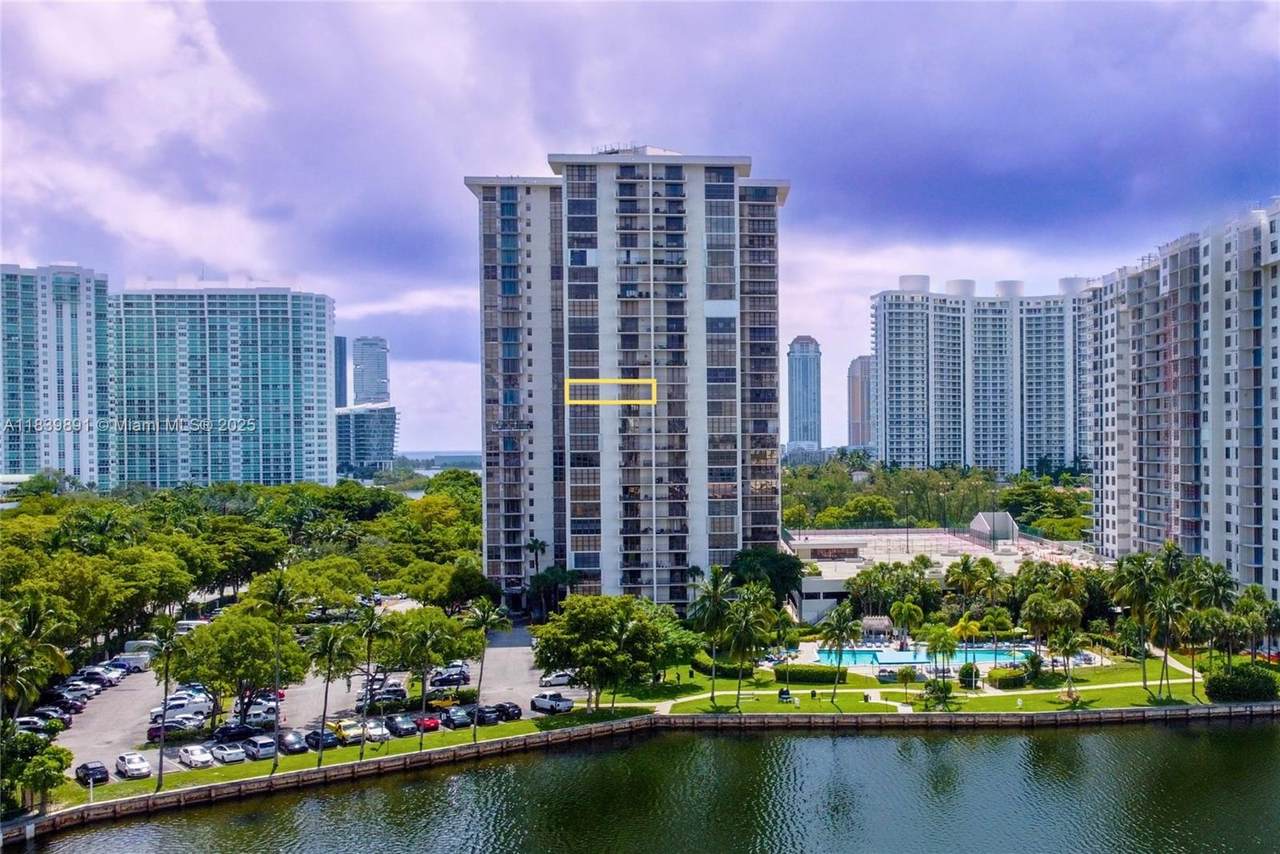 https://bt-photos.global.ssl.fastly.net/miami/1280_boomver_1_A11839891-2.jpg