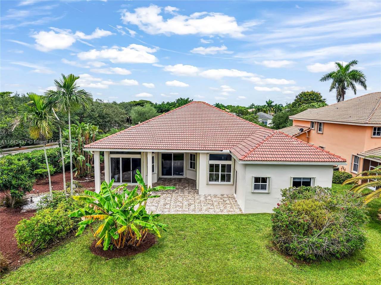 https://bt-photos.global.ssl.fastly.net/miami/1280_boomver_2_A11842437-2.jpg
