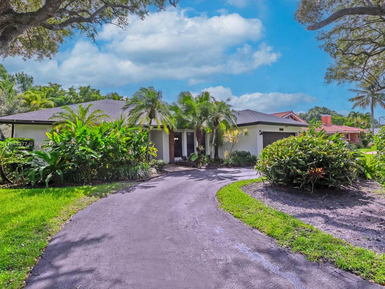 https://bt-photos.global.ssl.fastly.net/miami/1280_boomver_2_A11843377-2.jpg