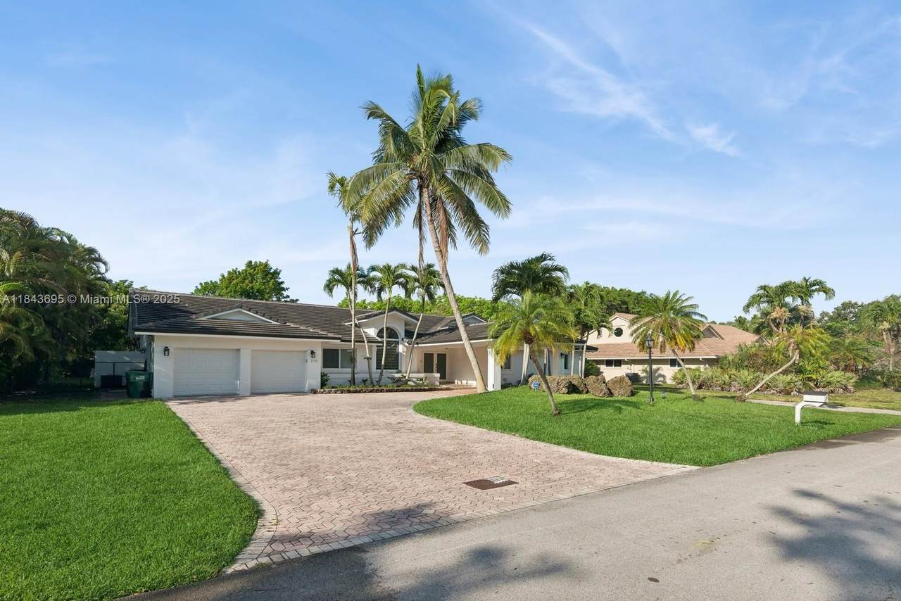 https://bt-photos.global.ssl.fastly.net/miami/1280_boomver_2_A11843695-2.jpg