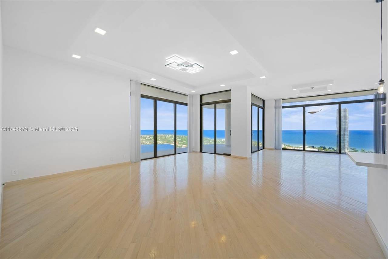 19355 Turnberry Way - Photo 1