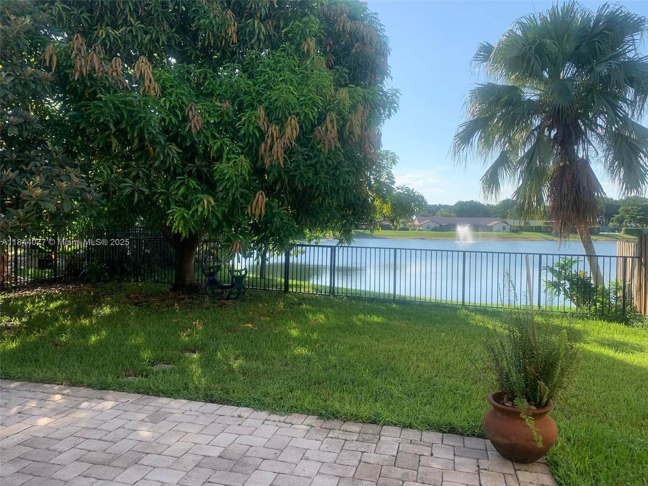 https://bt-photos.global.ssl.fastly.net/miami/1280_boomver_2_A11844077-2.jpg