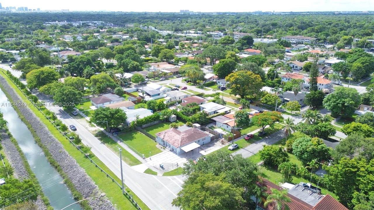 https://bt-photos.global.ssl.fastly.net/miami/1280_boomver_2_A11844240-2.jpg