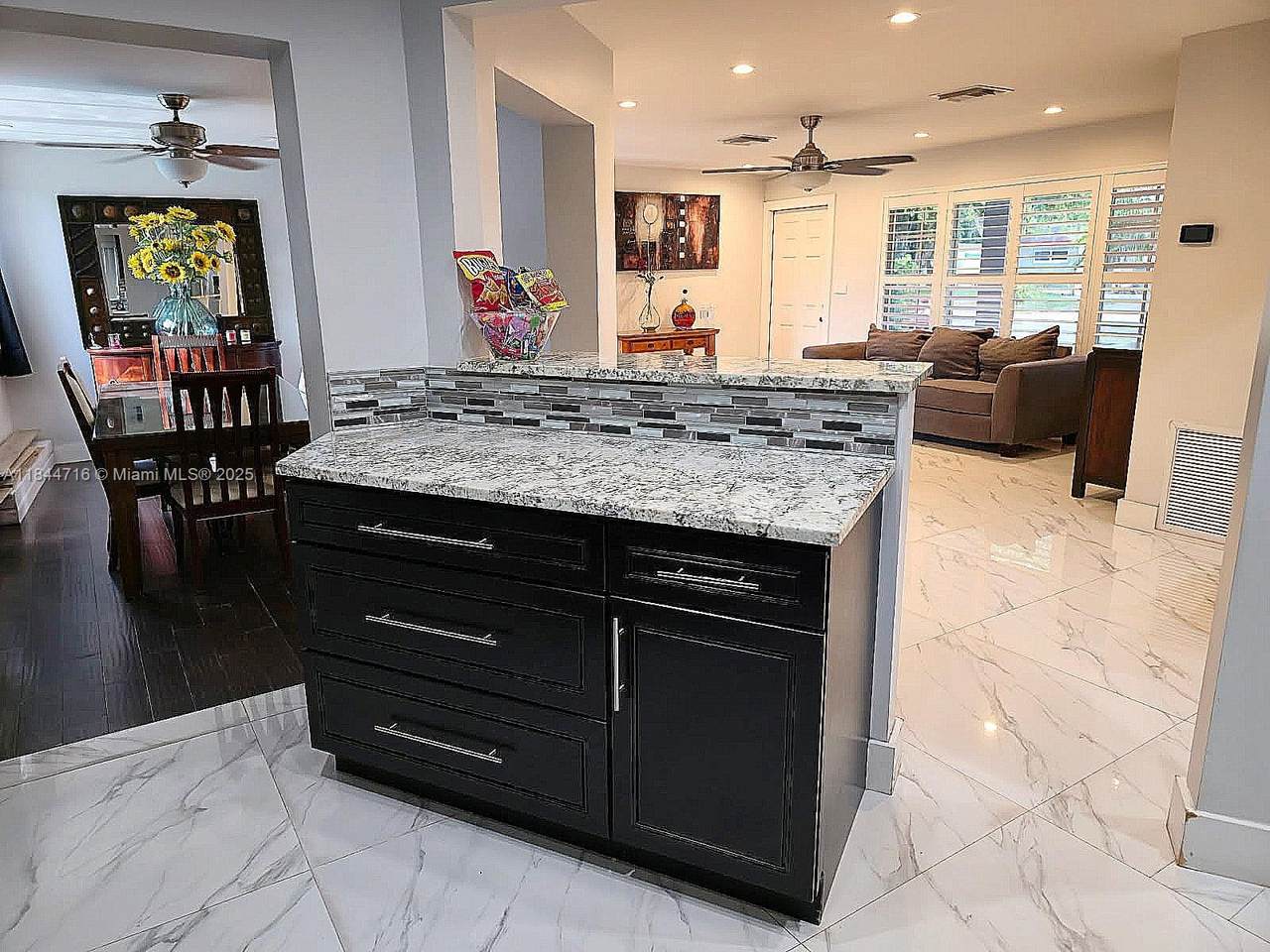 https://bt-photos.global.ssl.fastly.net/miami/1280_boomver_2_A11844716-2.jpg