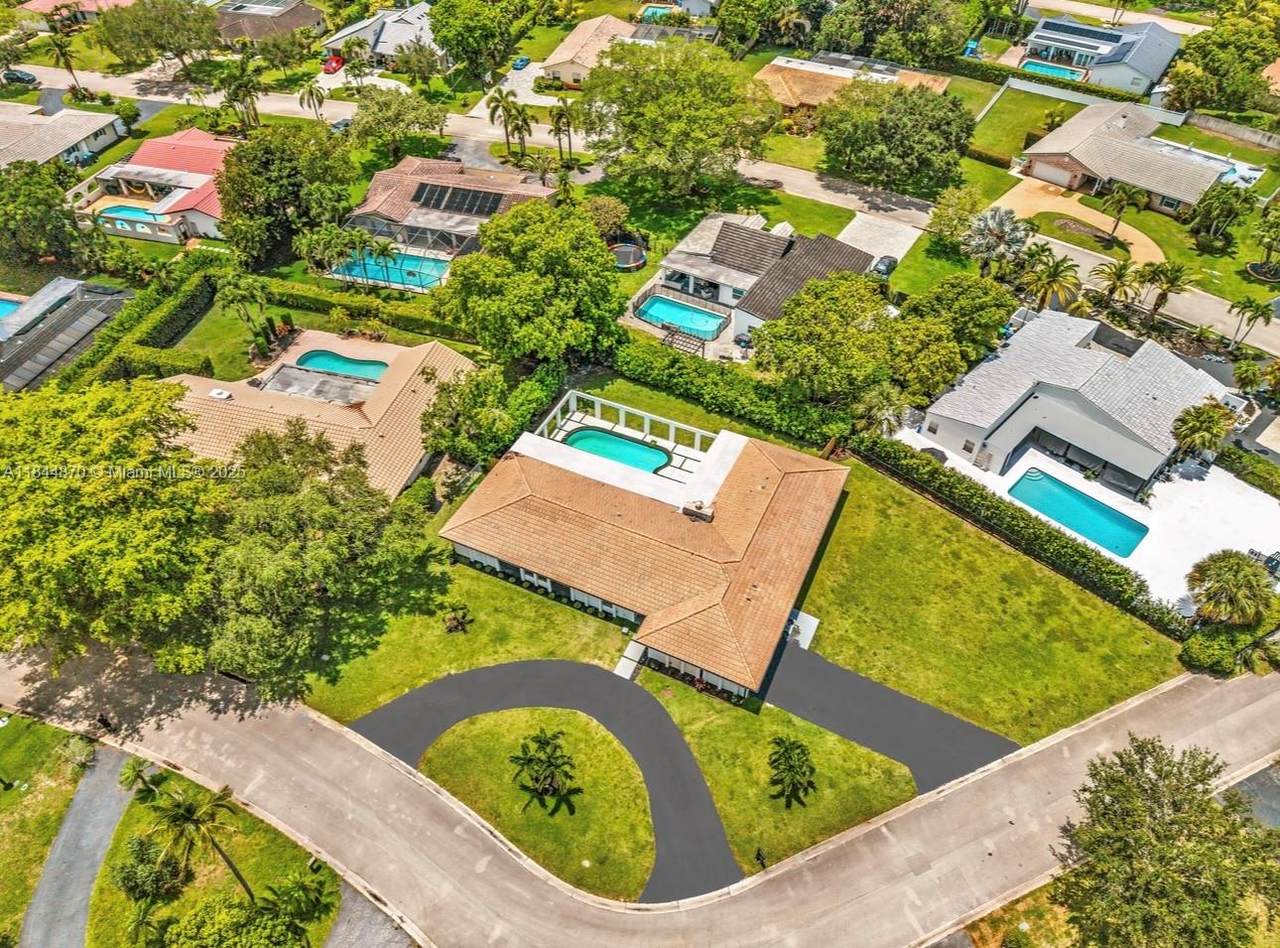 https://bt-photos.global.ssl.fastly.net/miami/1280_boomver_1_A11844870-2.jpg