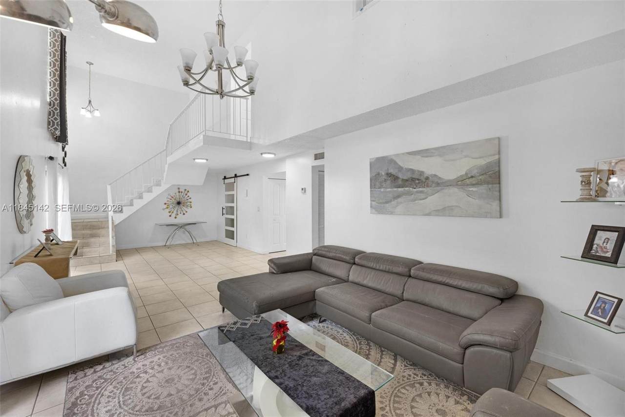 8500 109th Ave - Photo 1