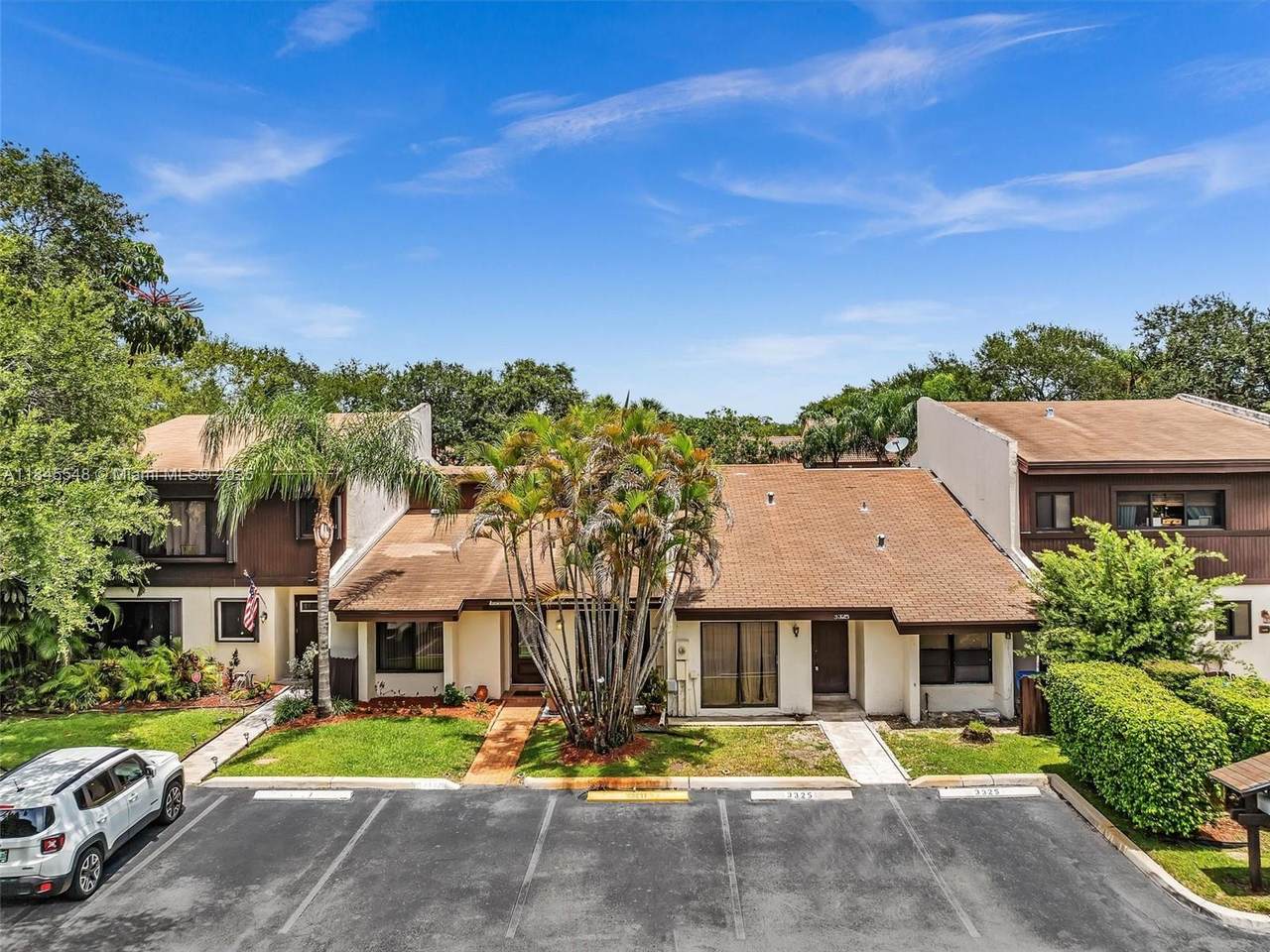 3327 Oak Dr - Photo 1