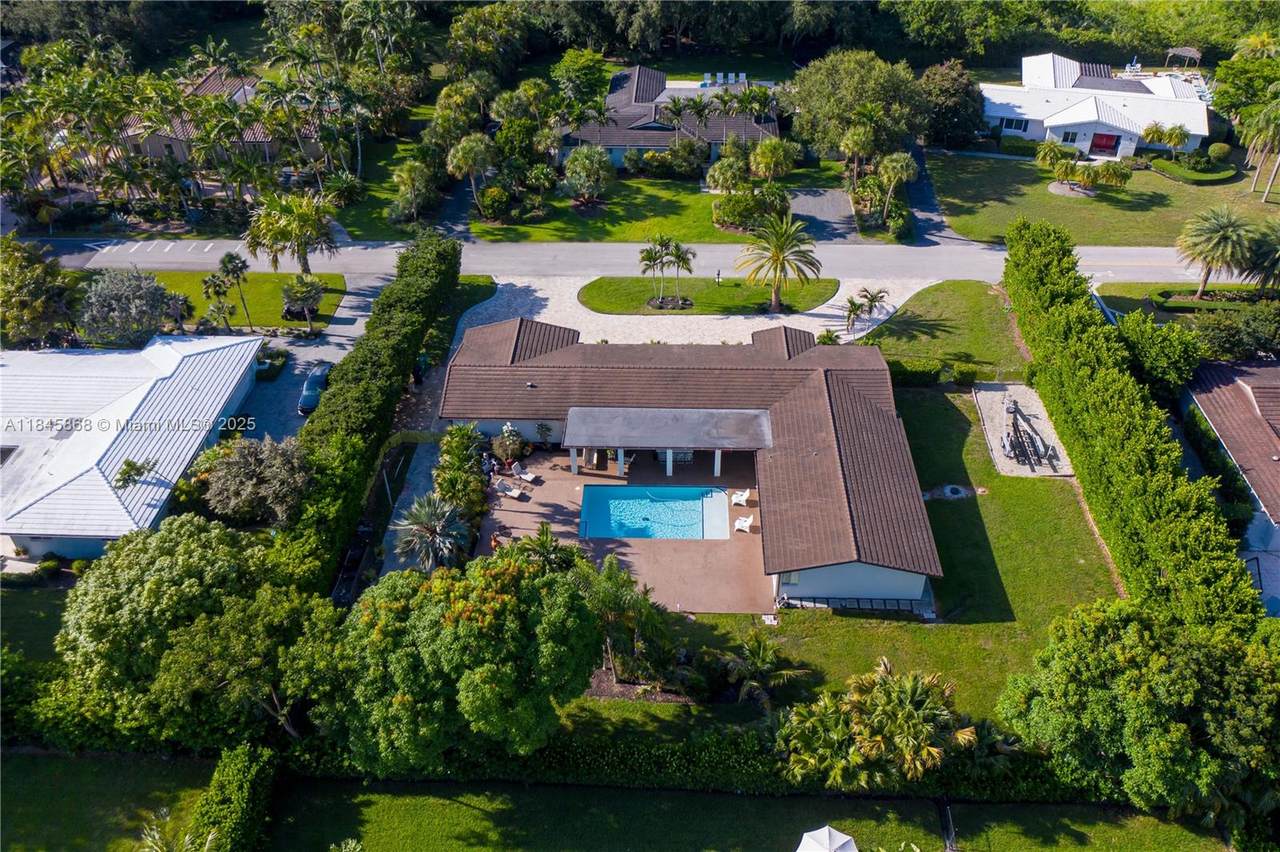 https://bt-photos.global.ssl.fastly.net/miami/1280_boomver_2_A11845868-2.jpg