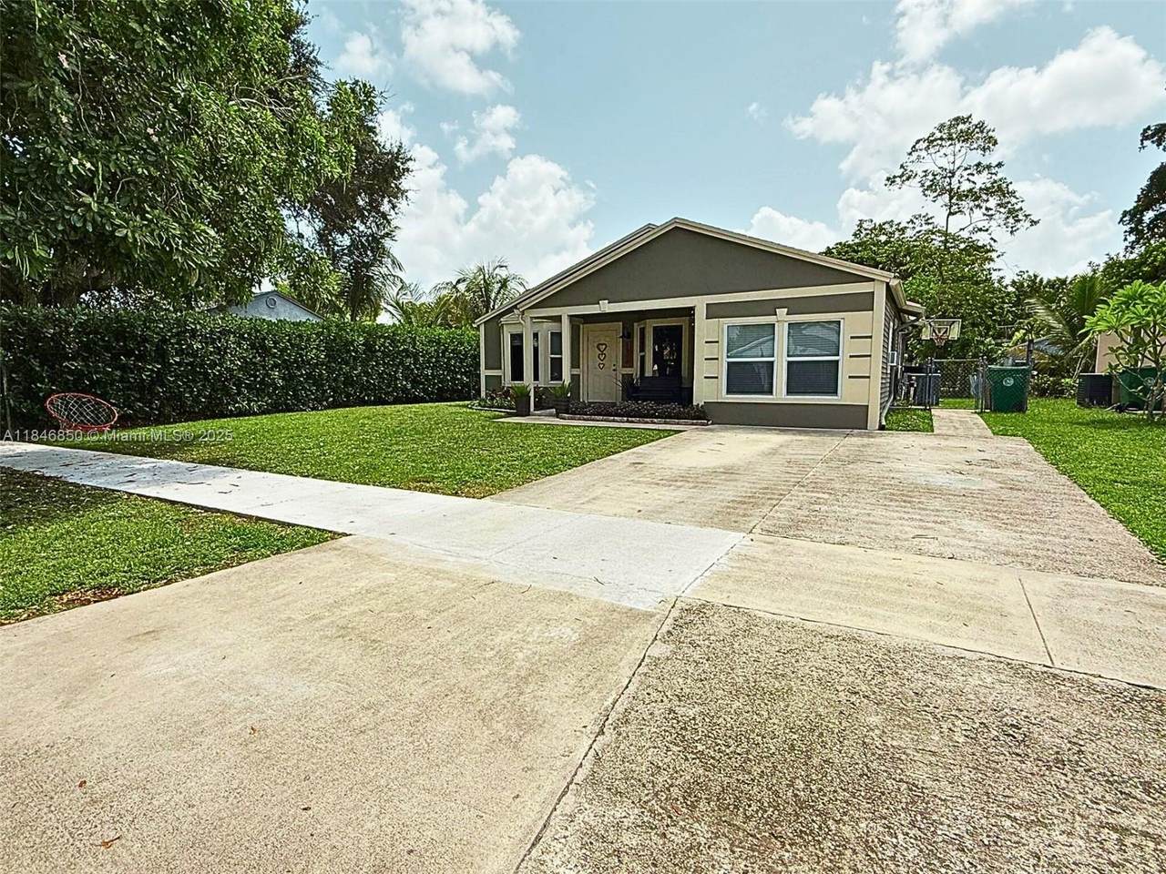 https://bt-photos.global.ssl.fastly.net/miami/1280_boomver_2_A11846850-2.jpg