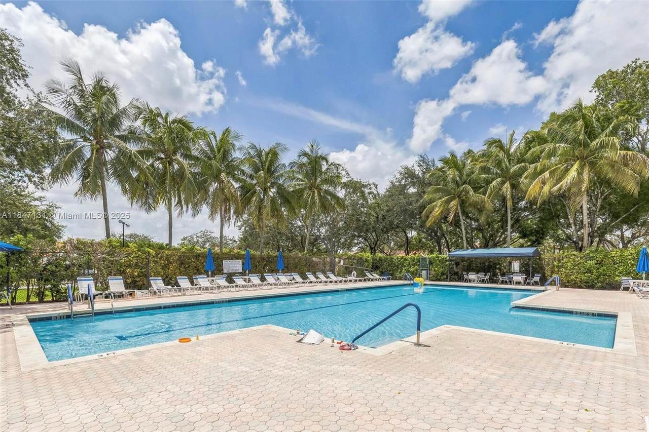 https://bt-photos.global.ssl.fastly.net/miami/1280_boomver_2_A11847134-2.jpg