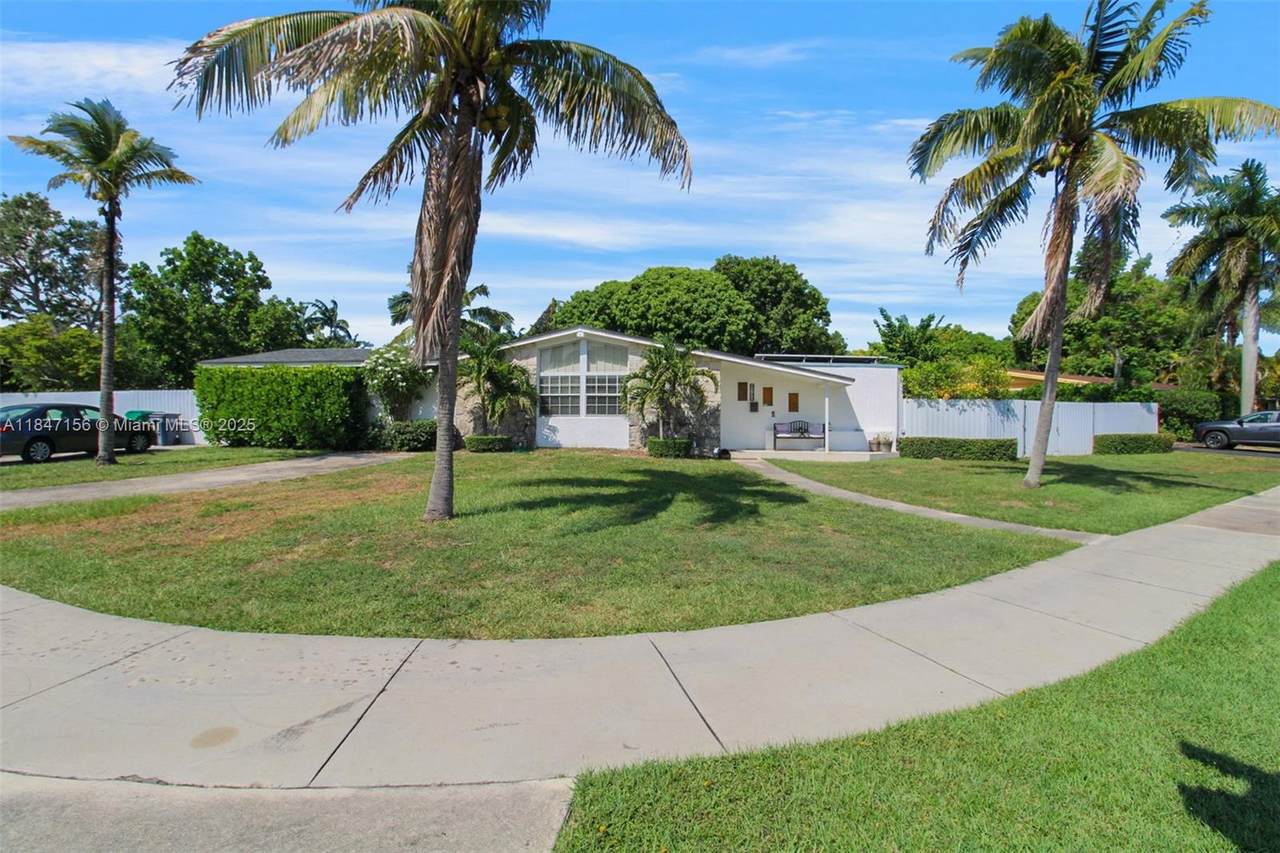 https://bt-photos.global.ssl.fastly.net/miami/1280_boomver_1_A11847156-2.jpg