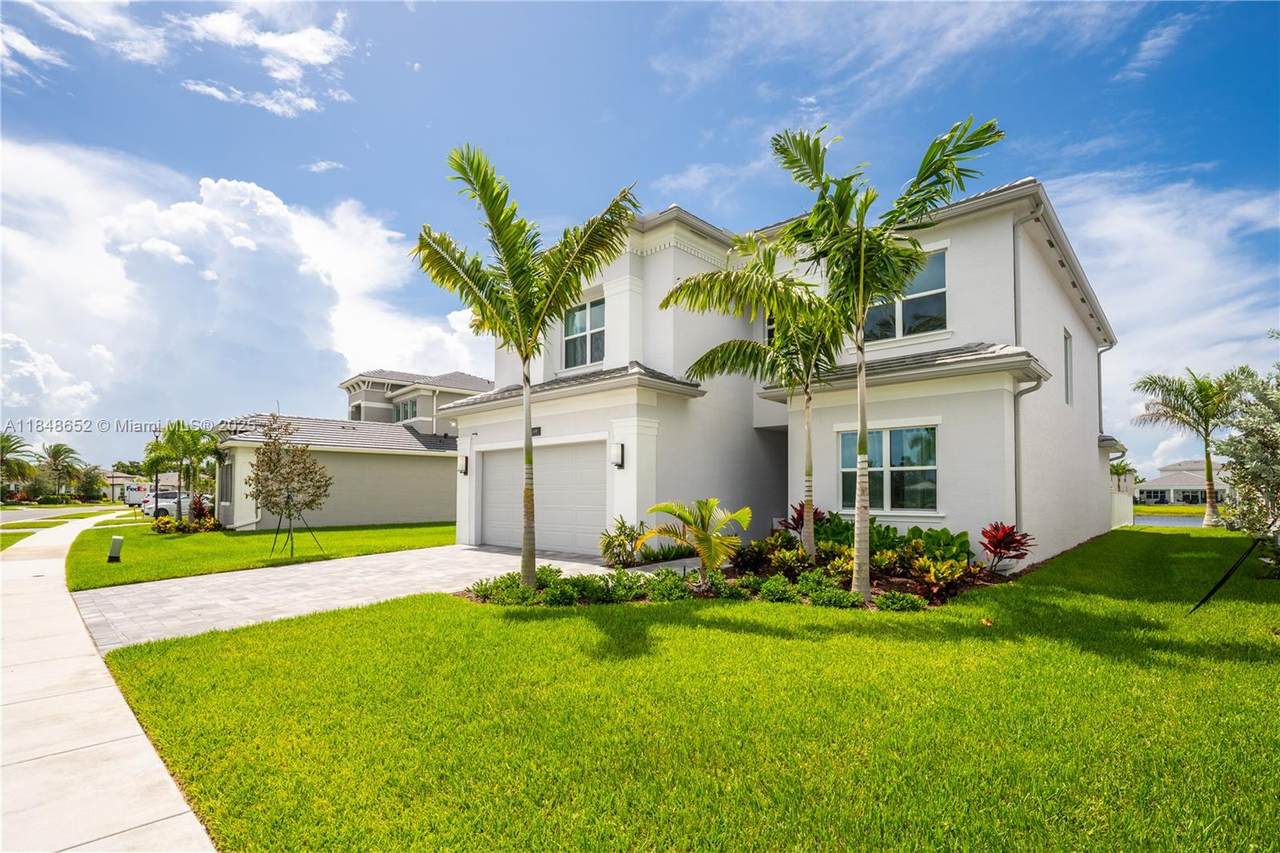 https://bt-photos.global.ssl.fastly.net/miami/1280_boomver_2_A11848652-2.jpg