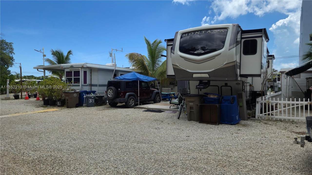 325 Calusa St Lot 333 - Photo 1