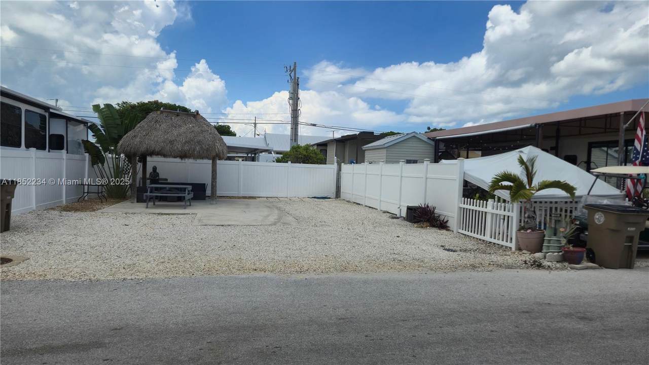 325 Calusa St Lot 78 - Photo 1