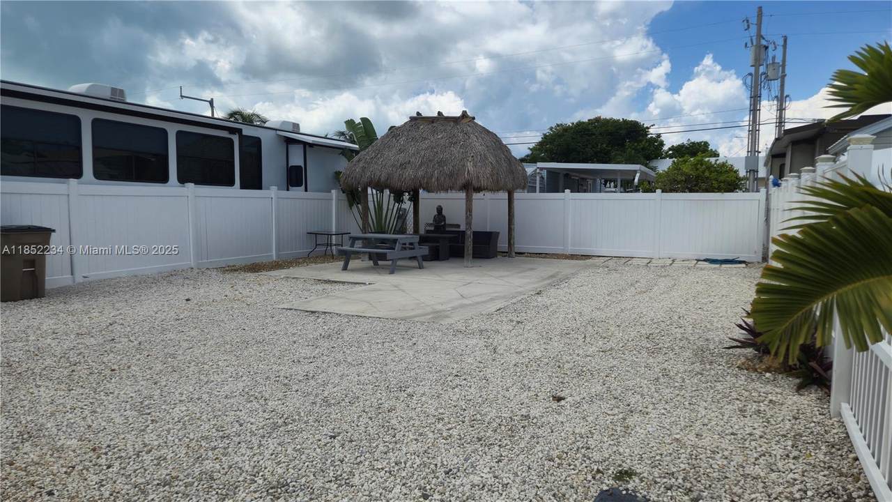 https://bt-photos.global.ssl.fastly.net/miami/1280_boomver_2_A11852234-2.jpg