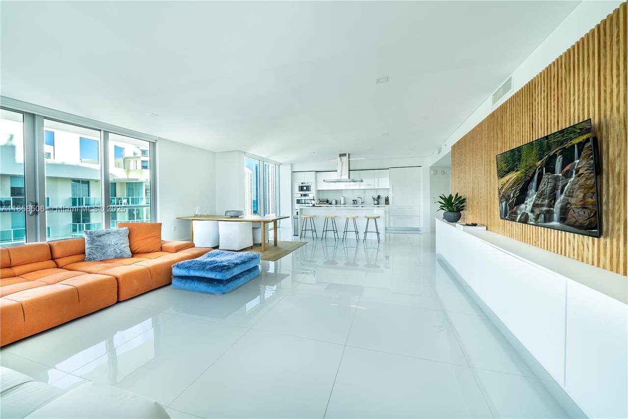 https://bt-photos.global.ssl.fastly.net/miami/1280_boomver_2_A11858506-2.jpg