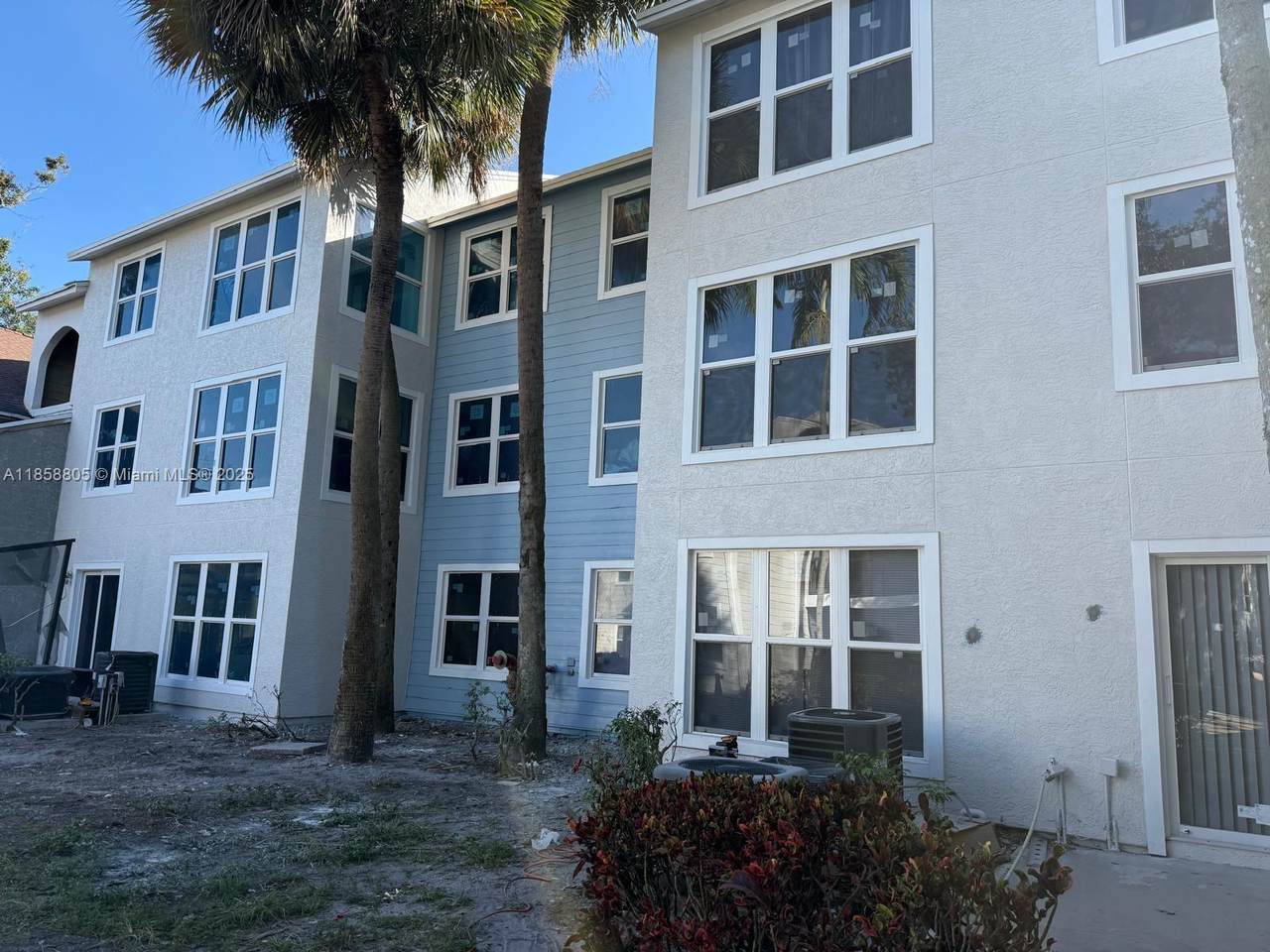 2319 Congress Ave - Photo 1