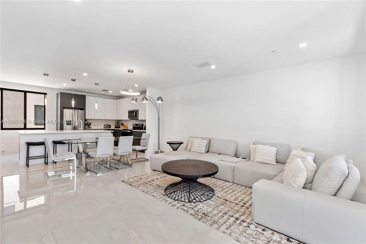 436 12th Ct - Photo 1