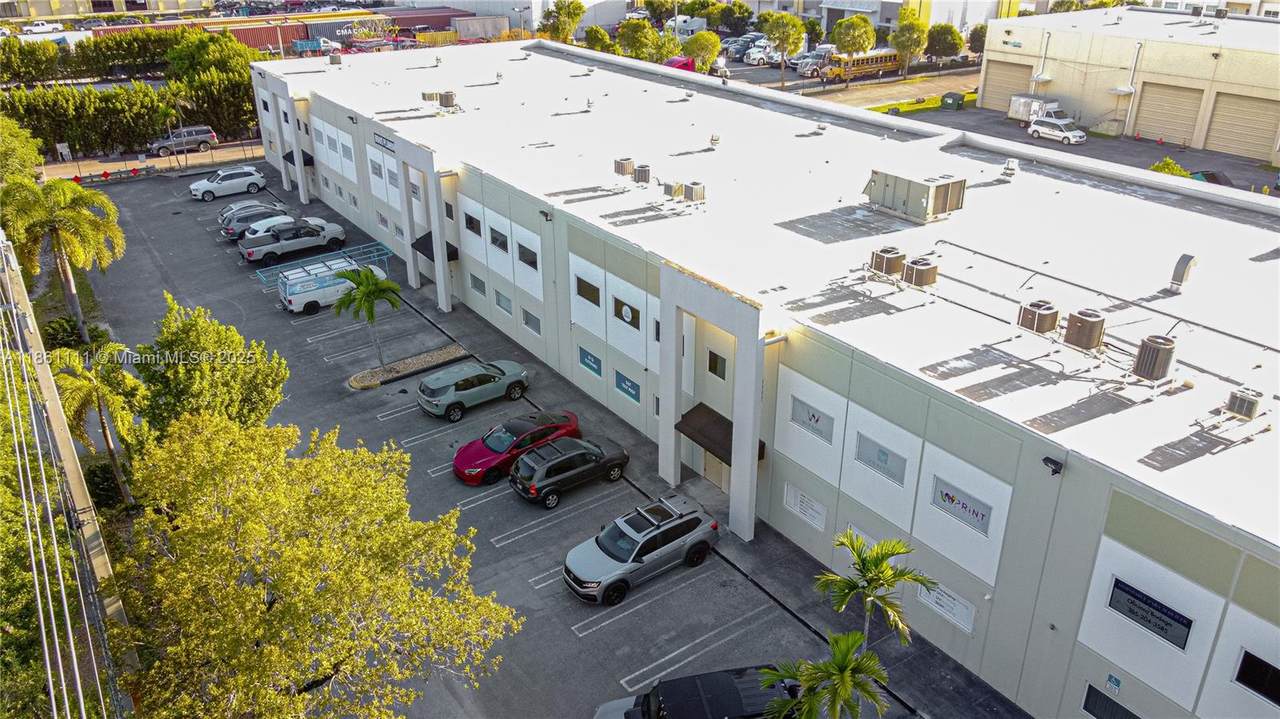 https://bt-photos.global.ssl.fastly.net/miami/1280_boomver_2_A11861111-2.jpg