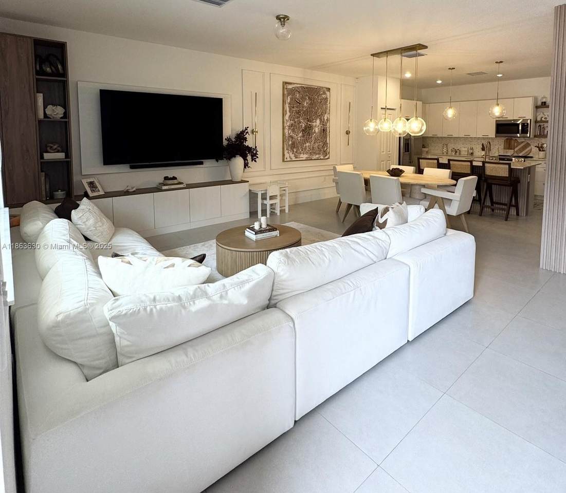 https://bt-photos.global.ssl.fastly.net/miami/1280_boomver_2_A11863630-2.jpg