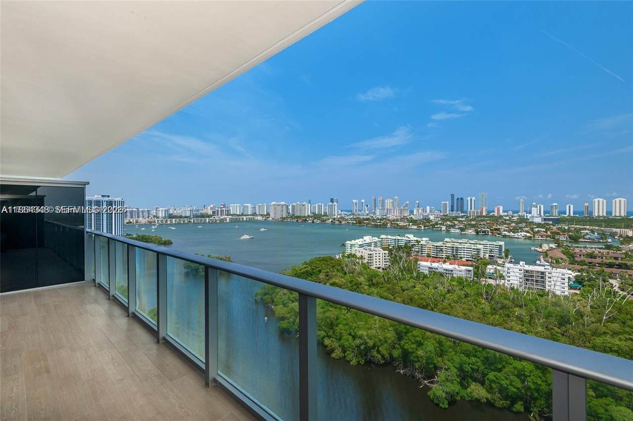 https://bt-photos.global.ssl.fastly.net/miami/1280_boomver_2_A11864348-2.jpg