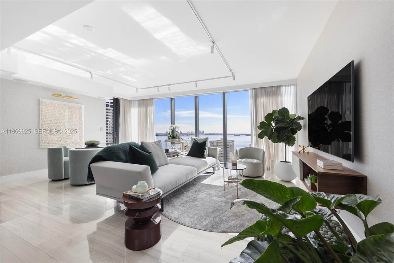 1451 Brickell Ave - Photo 1