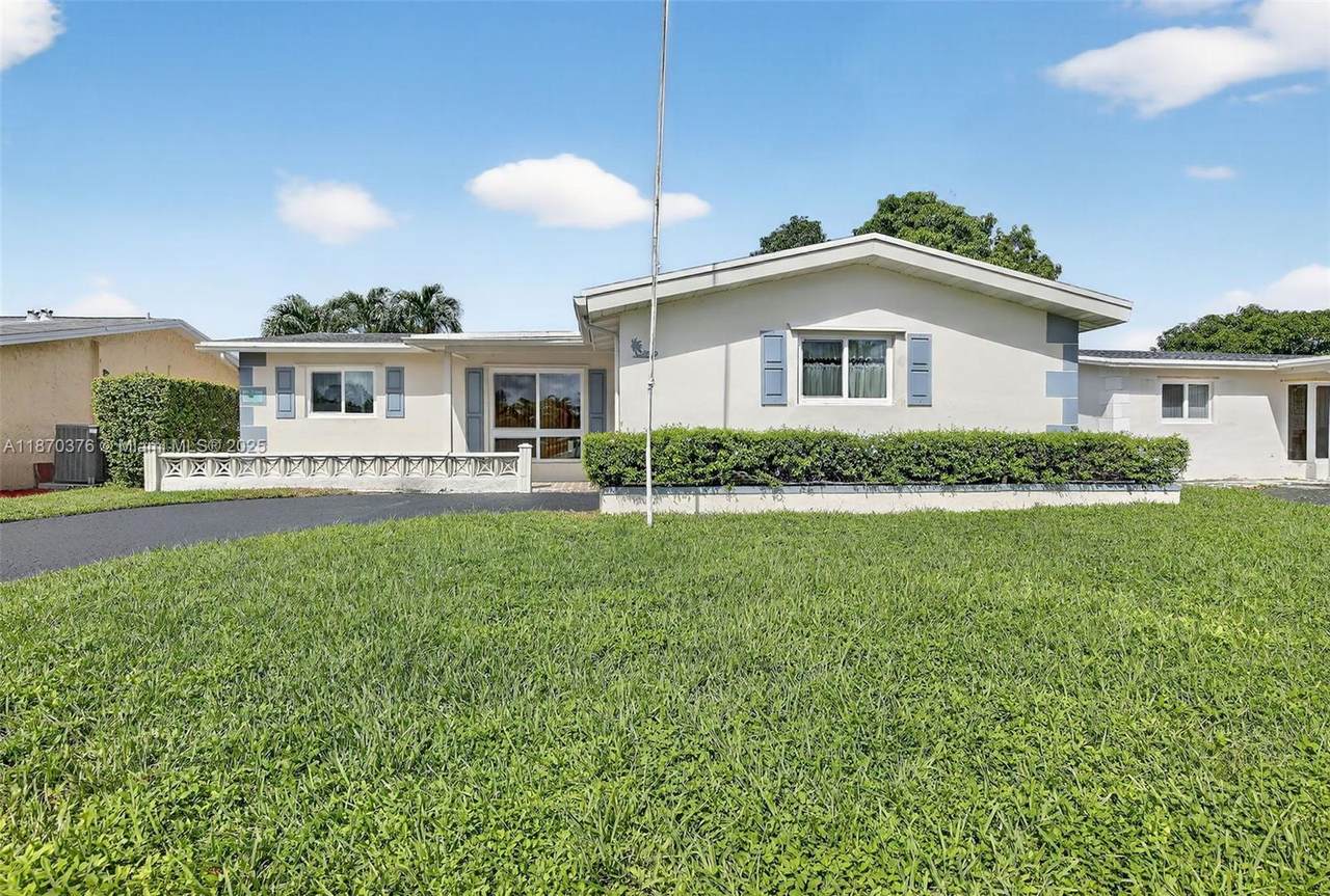 2849 87th Ave - Photo 1