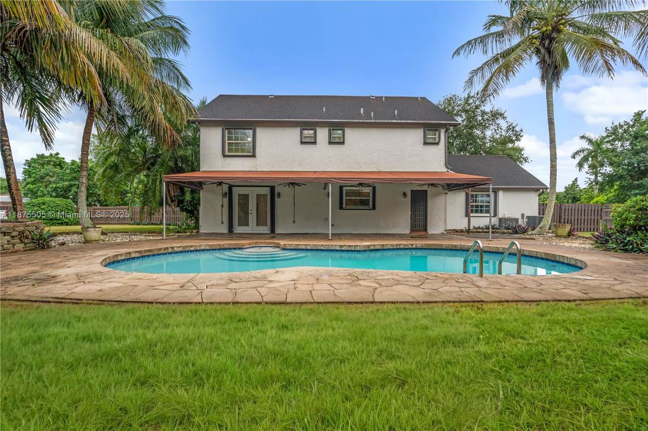 17485 297th Ter - Photo 1