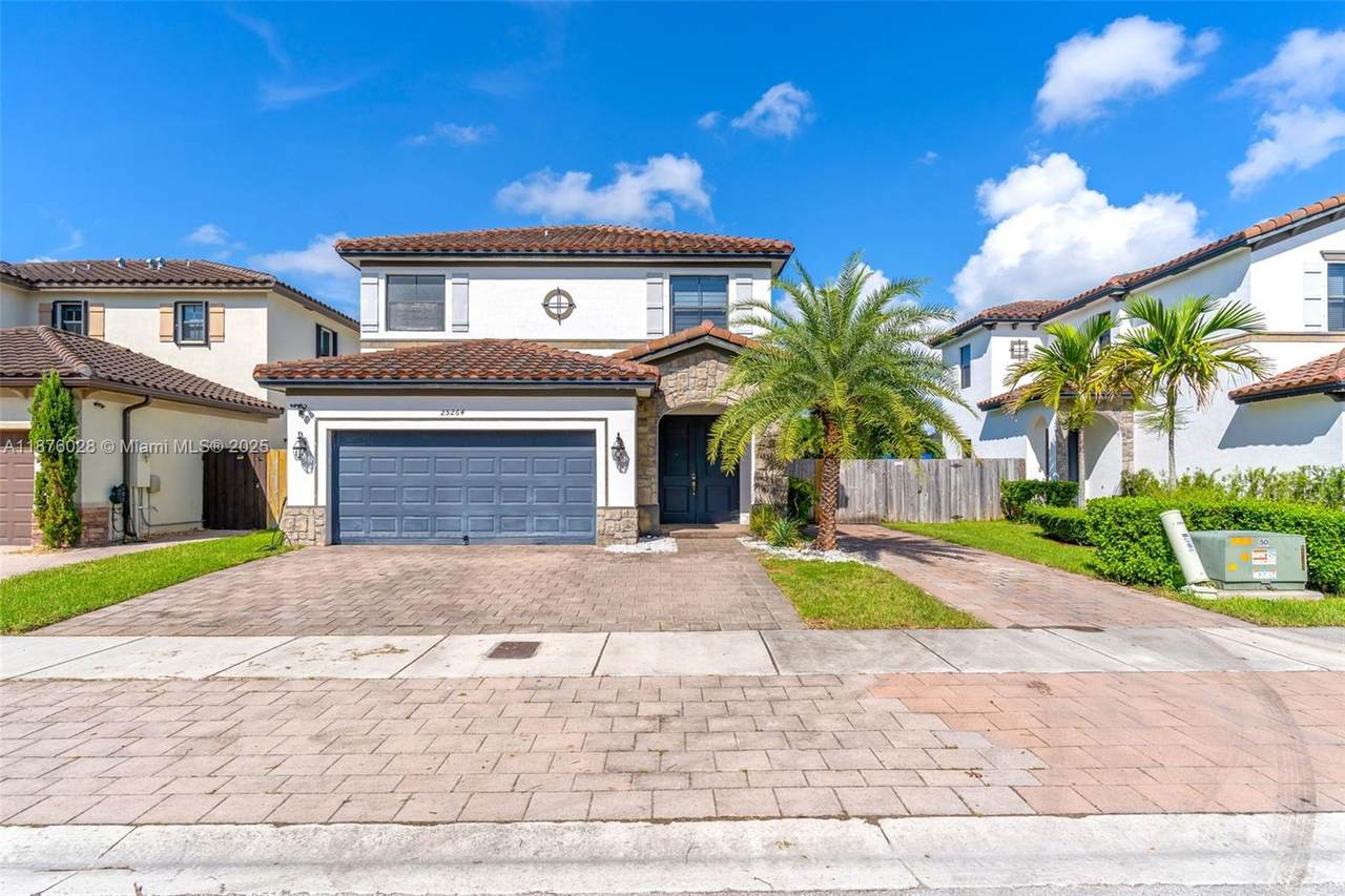 25264 118th Ave - Photo 1