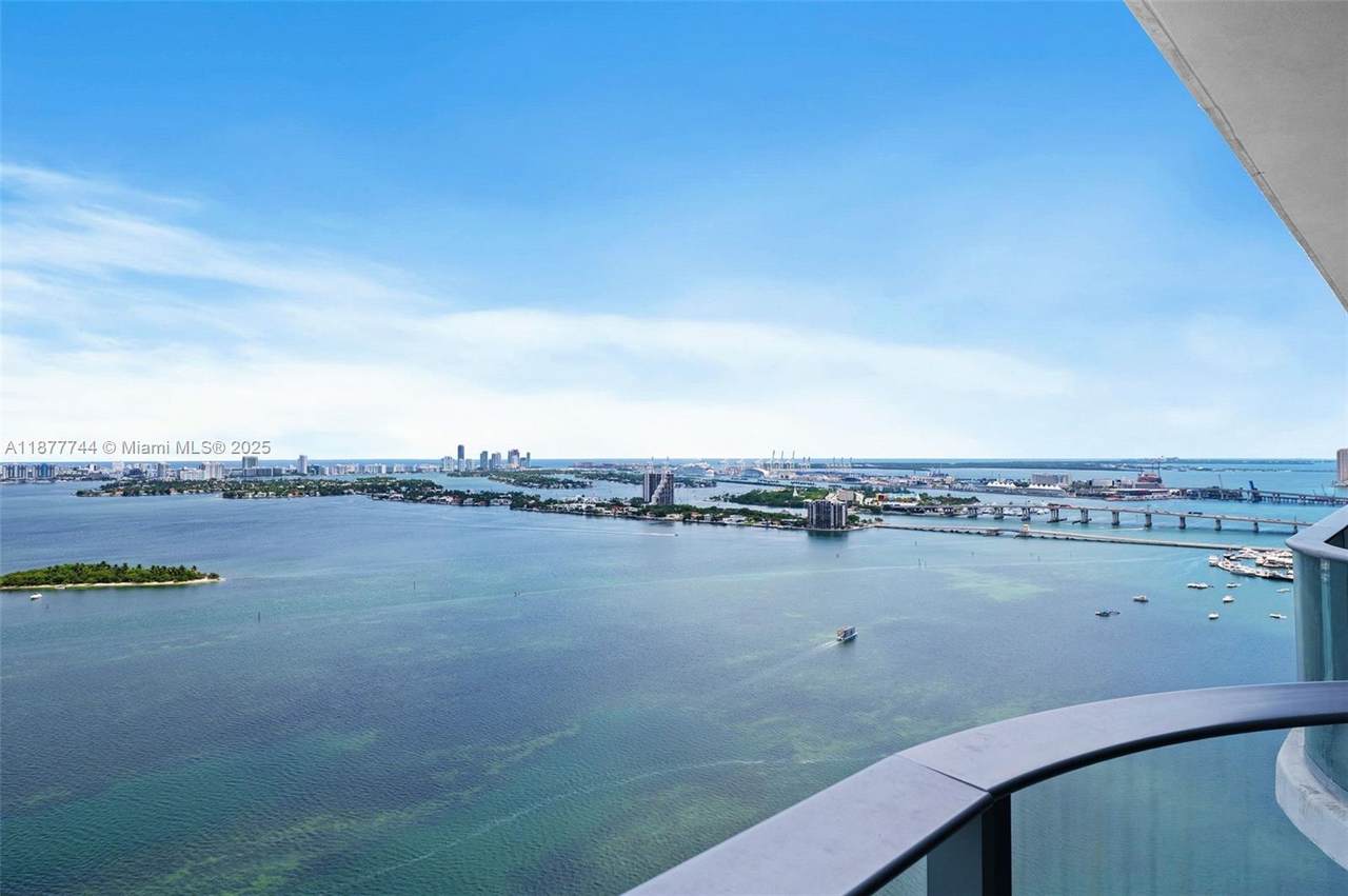 700 24th St - Photo 1