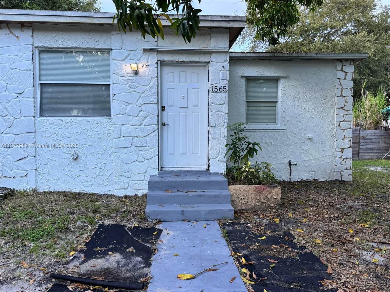 1565 141st St - Photo 1