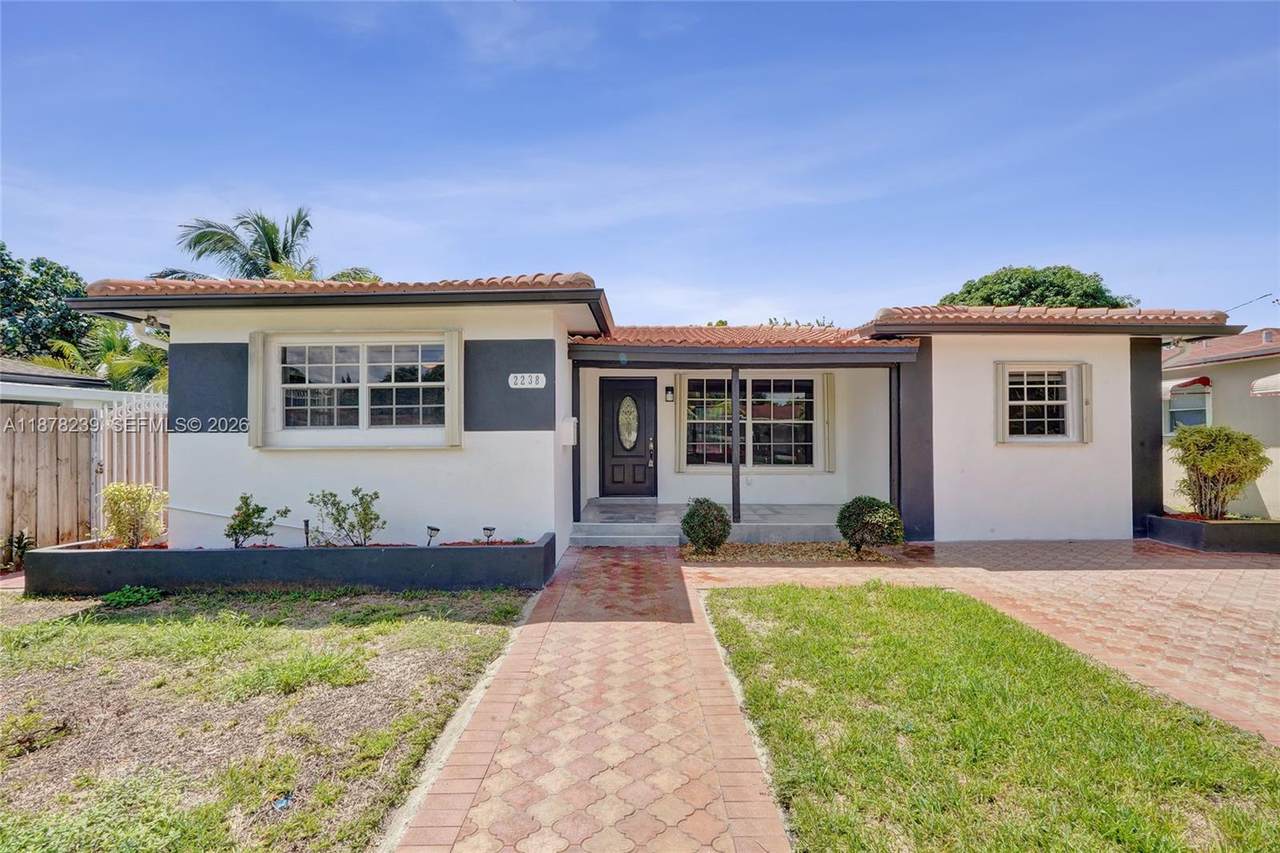 2238 Rodman St - Photo 1
